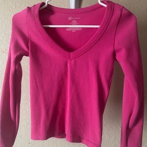 no boundaries long sleeve, v-neck top. Size xs. Very comfortable and also tight
